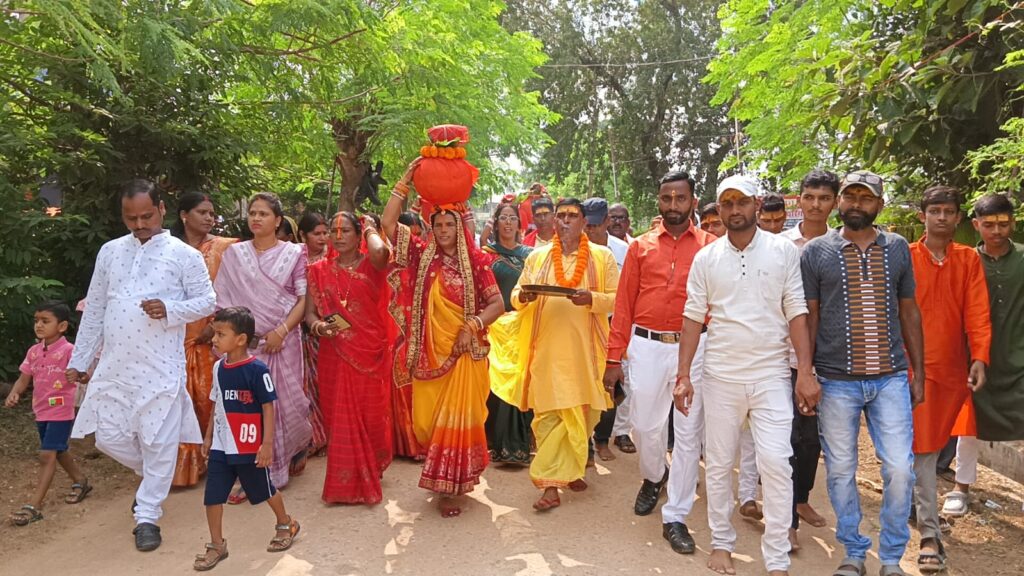 गिद्धौर में दुर्गापूजा, गिद्धौर के दुर्गा पूजा, gidhour ke Durgapuja, rajesh Kumar Dangi, 