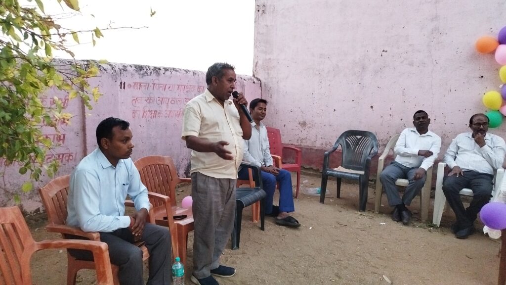 कर्मचारी संघ गिद्धौर ने आयोजित की सम्मान कार्यक्रम, karamchari Sangh Gidhour chatra, karamchari Sangh Gidhour, sarkari karmchari Sangh Gidhour chatra, sarkari karamchari Sangh Gidhour chatra, sksg, KSG, KSG chatra,